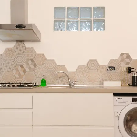 La Mignon By Happyhostorino * Turim